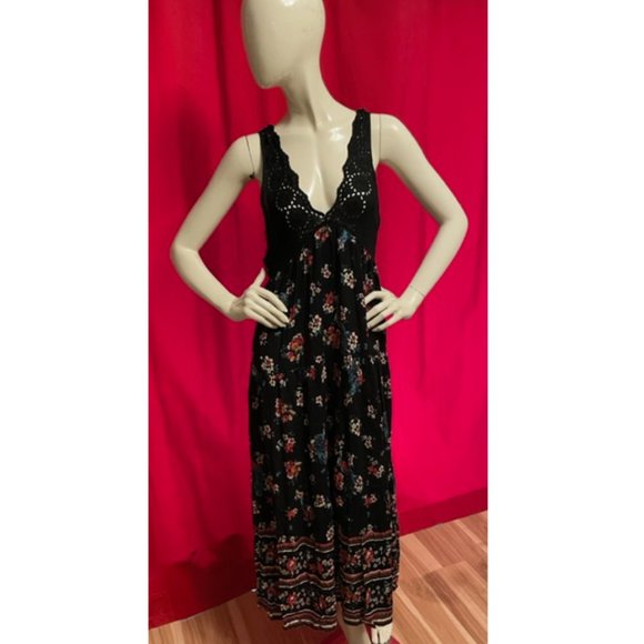 Angie Boho Black Crochet and Floral Dress Size Small - Picture 1 of 4